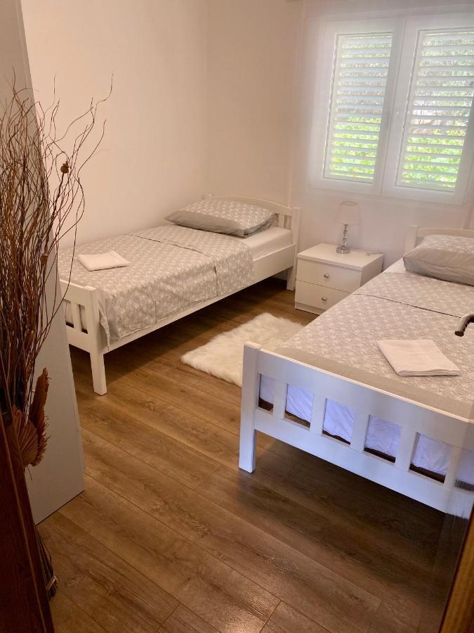 Apartments Sandra, Duboka 22, Duboka, Klek Екстериор снимка