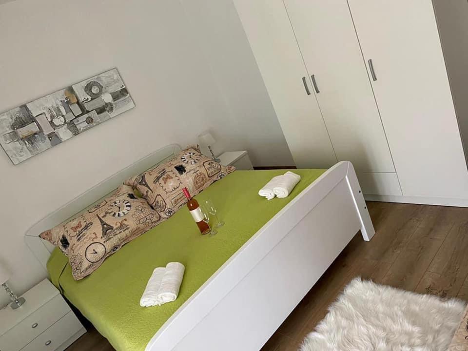 Apartments Sandra, Duboka 22, Duboka, Klek Екстериор снимка